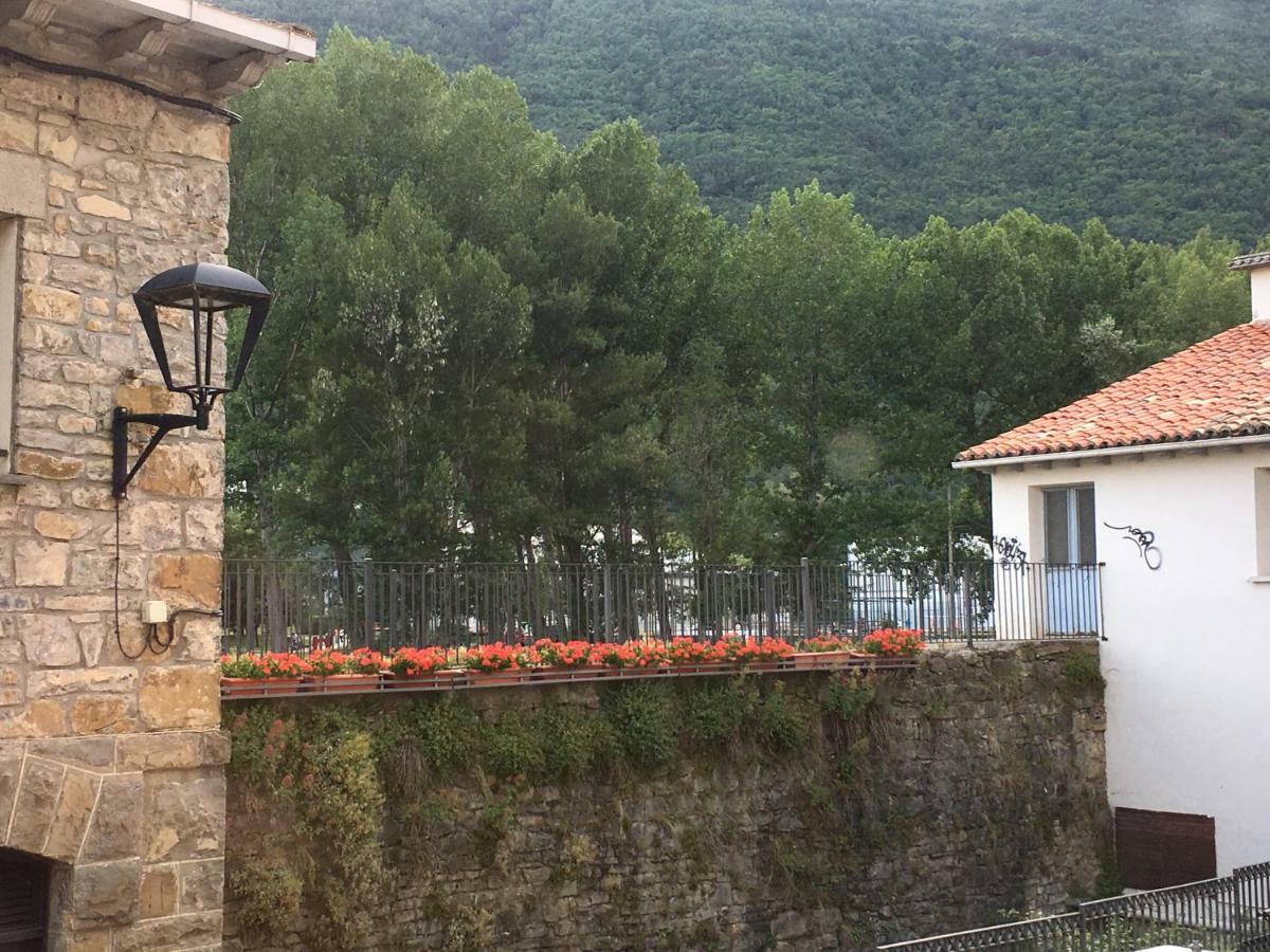 Biescas-Pirineo-Relax Διαμέρισμα Εξωτερικό φωτογραφία